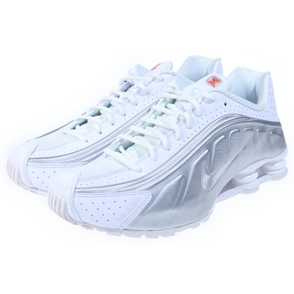 NIKE(ナイキ) SHOX R4 METARLLIC SILVER ショックス メタリックシルバー ローカットスニーカー ホワイト US9.5/27.5cm HQ1988-101
