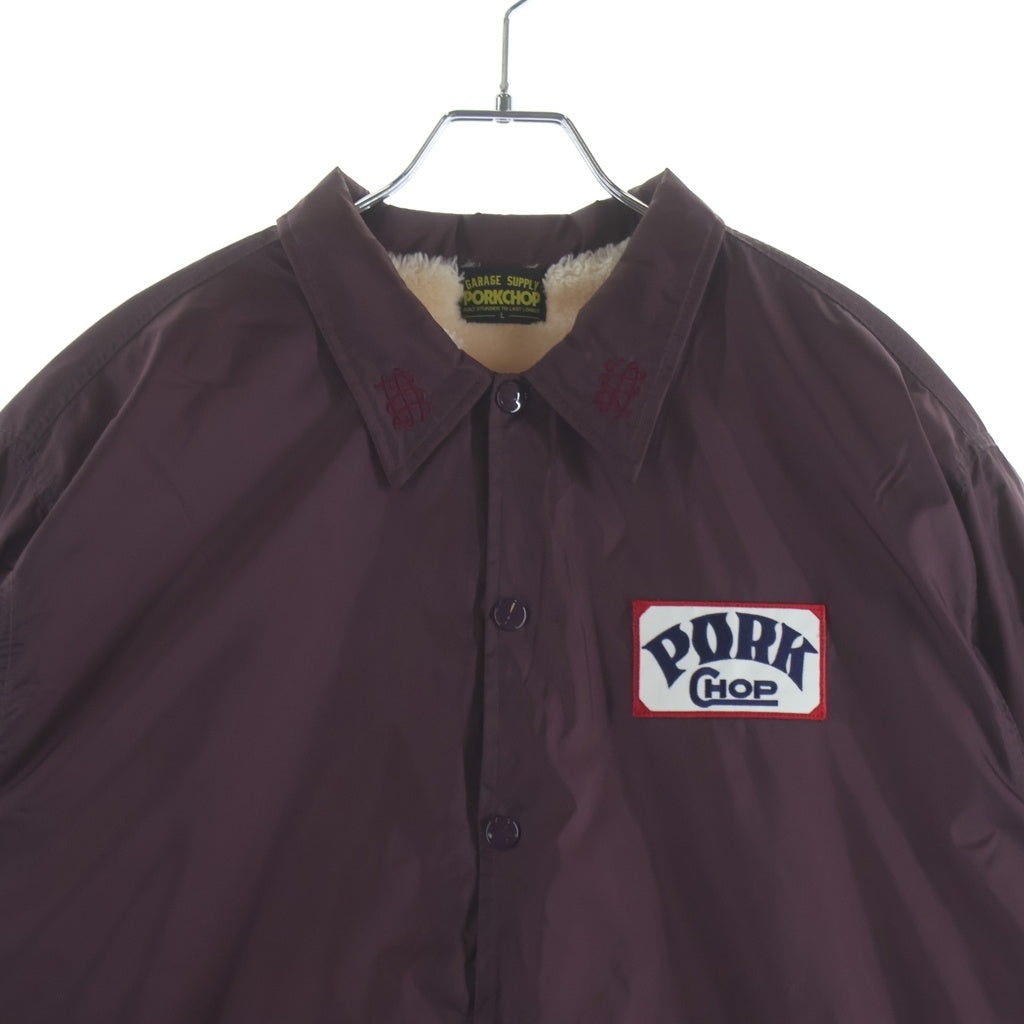 PORKCHOP(ポークチョップ) GARAGE SUPPLY ガレージ サプライ ロゴパッチ バックプリント ボアコーチ ナイロン カラー ジャケット ボルドー