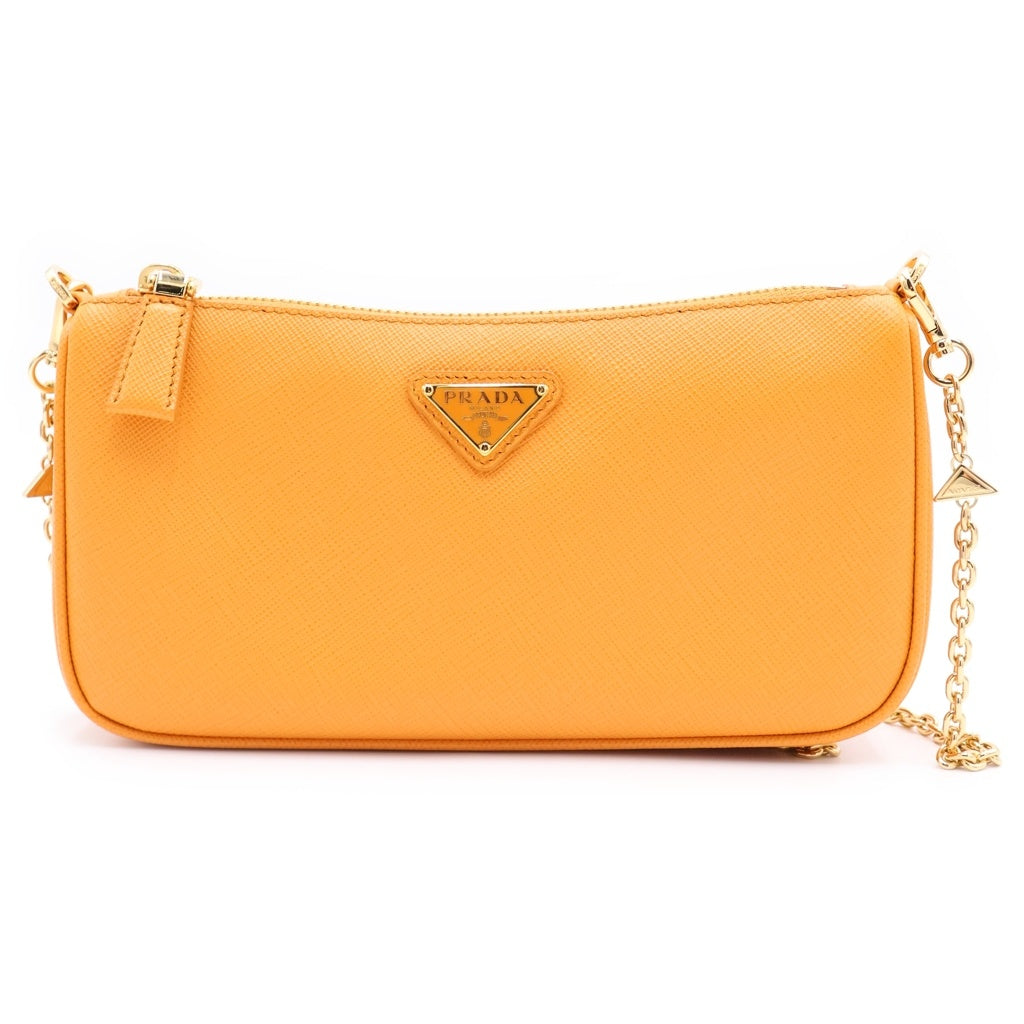 PRADA(プラダ) AMBRA サフィアーノレザー 三角ロゴプレート ショルダー