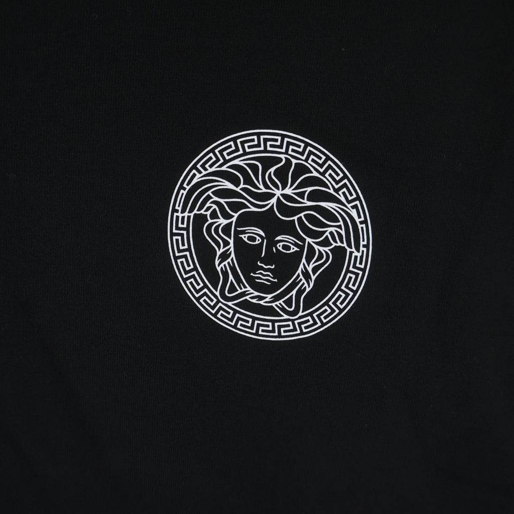 VERSACE(ヴェルサーチ) バックロゴプリント クルーネック長袖Tシャツ カットソー ブラック 1019113 1A13789