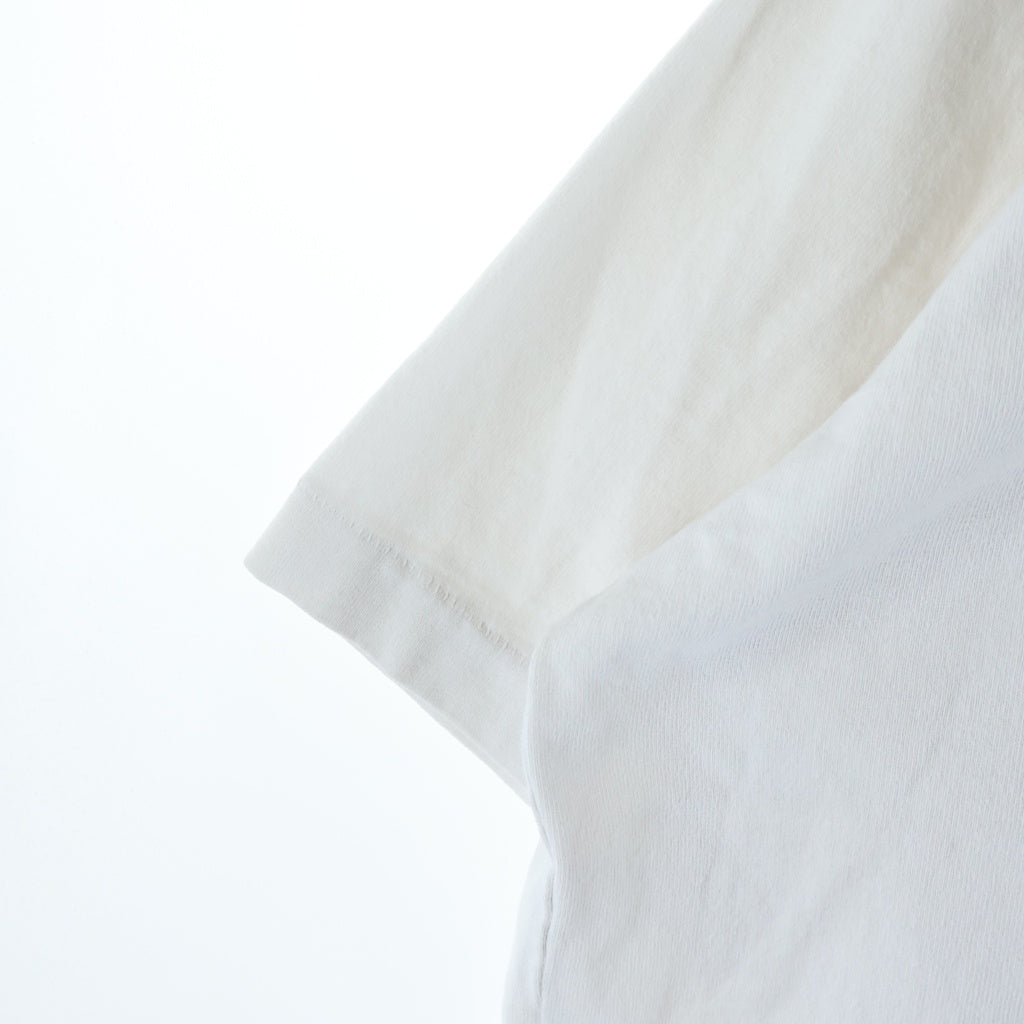 RRR123 RIVINGTON roi Rebis(リヴィントンロイレビス) METANOIA USO CVA TEE メタノイア ウソ シーブイエー ロゴデザインTシャツ 半袖クルーネックカットソー ホワイト