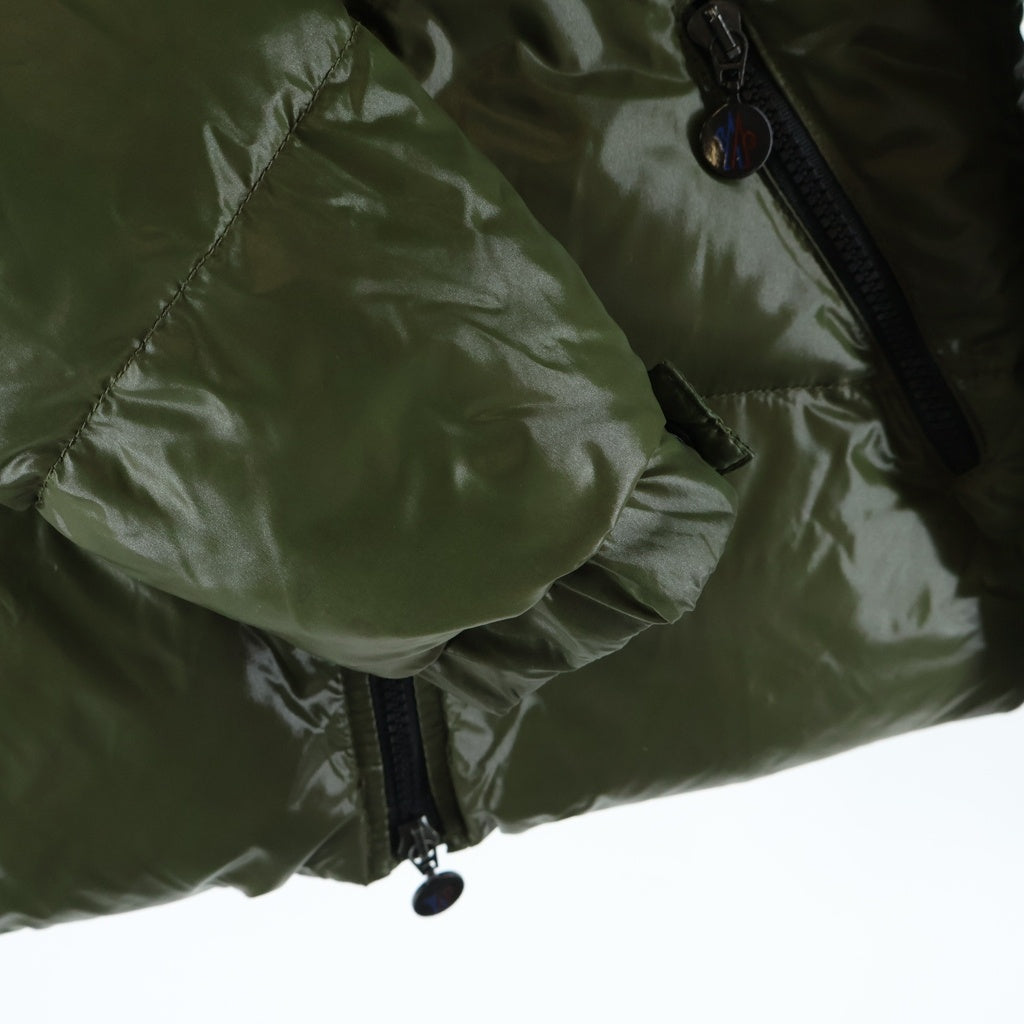 MONCLER(モンクレール) BADIA バディア パッチデザイン ナイロン フーデッドダウンジャケット カーキ 45308
