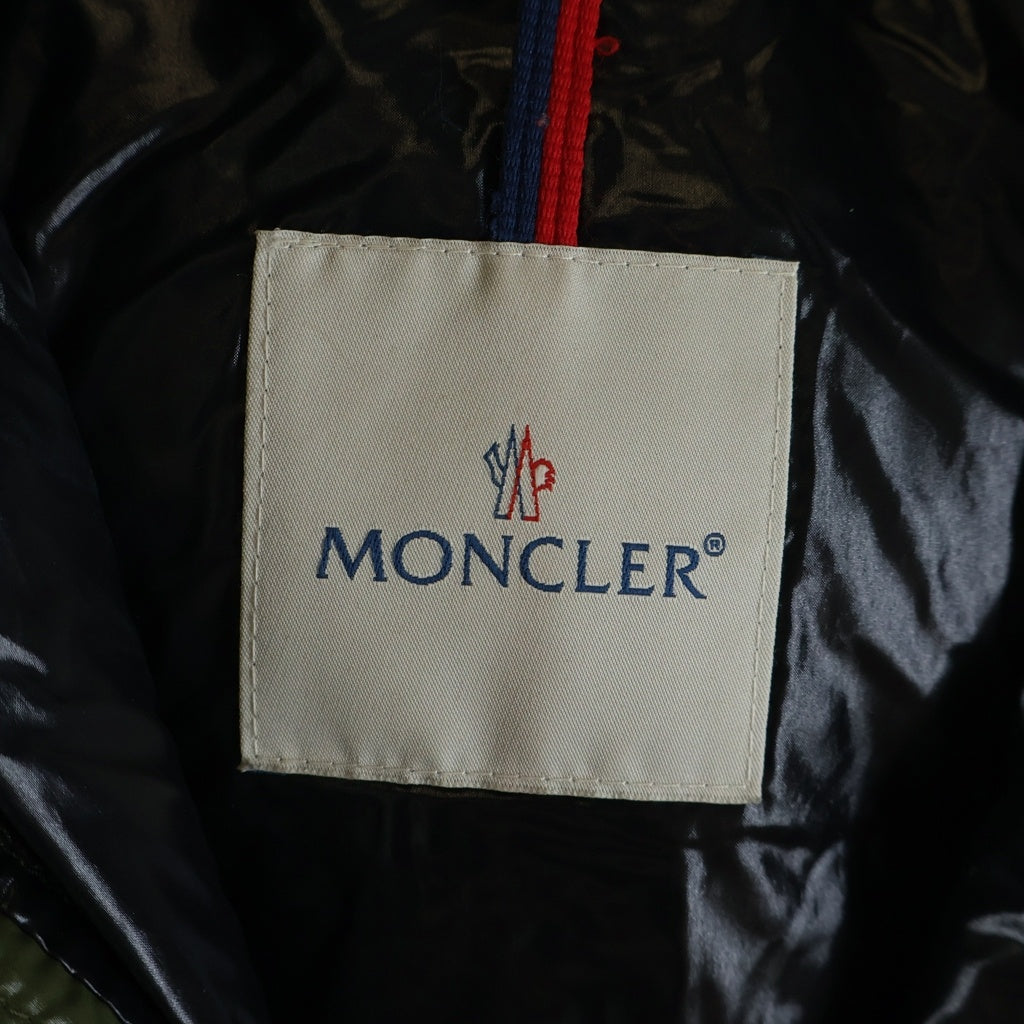 MONCLER(モンクレール) BADIA バディア パッチデザイン ナイロン フーデッドダウンジャケット カーキ 45308
