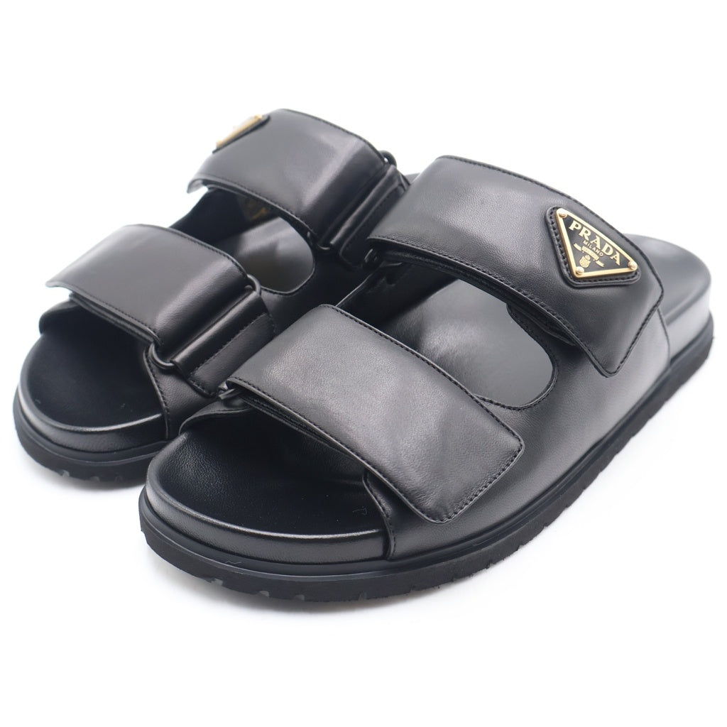 PRADA(プラダ) 25AW LEATHER SANDAL トライアングルロゴプレート ベルクロ ナッパレザーサンダル レディース ブラック 1XX755