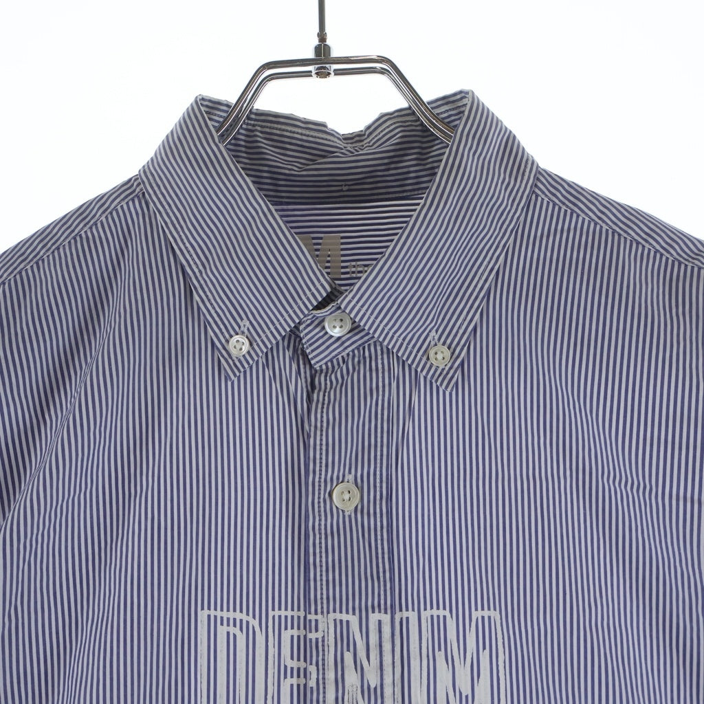 DENIM BY VANQUISH & FRAGMENT(デニムバイヴァンキッシュアンドフラグメント) DENIM IS A PART OF MY LIFE デニムイズアパートオブマイライフ フロントプリント ストライプ 長袖シャツ ブルー
