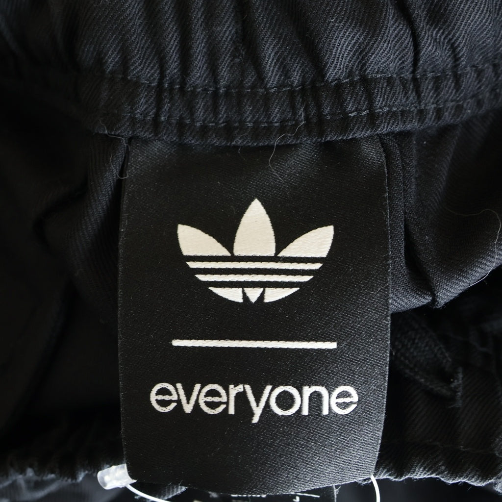 adidas(アディダス) ×EVERYONE TRACK PANTS エブリワン サイドライン トラックパンツ ブラック KC7813