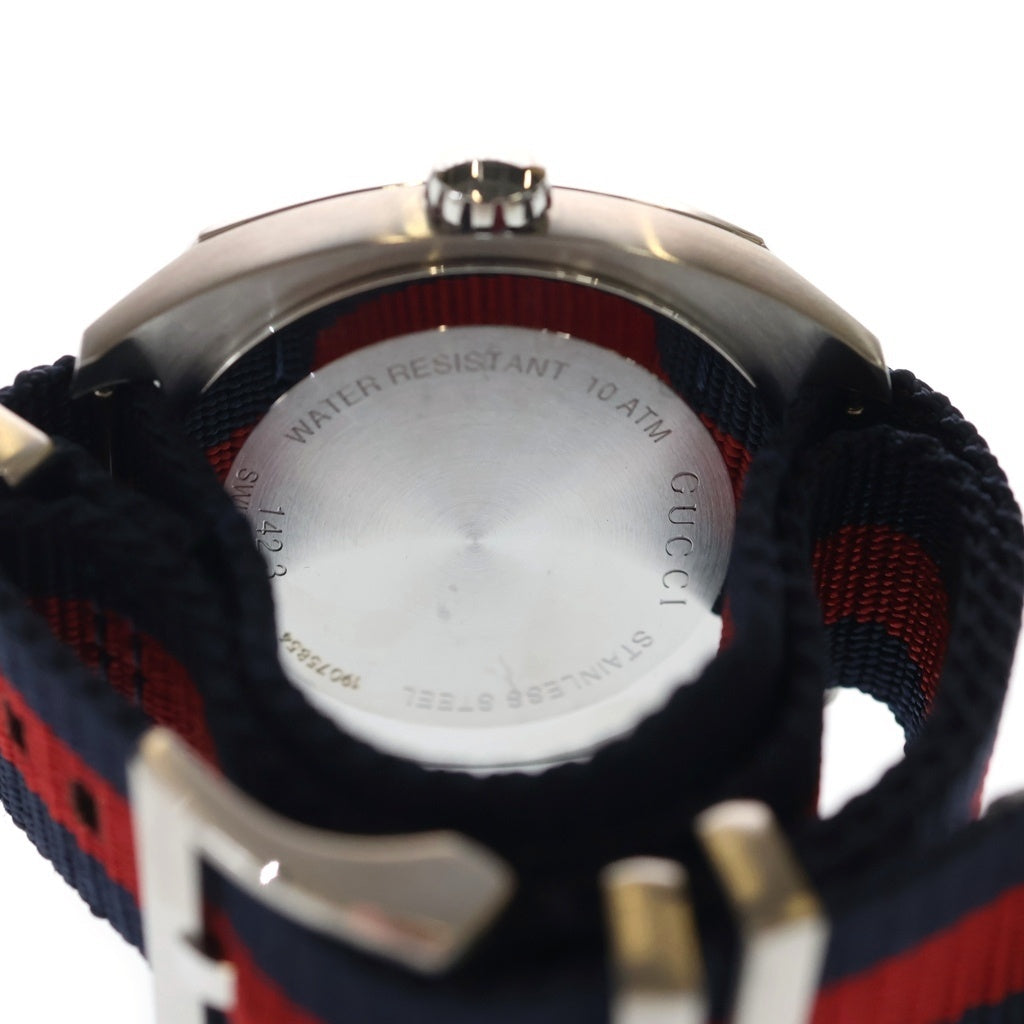 GUCCI(グッチ) クウォーツ式 10気圧防水 青文字盤 ナイロンベルトウォッチ 腕時計 シルバー/ブルー GG2570/YA142304