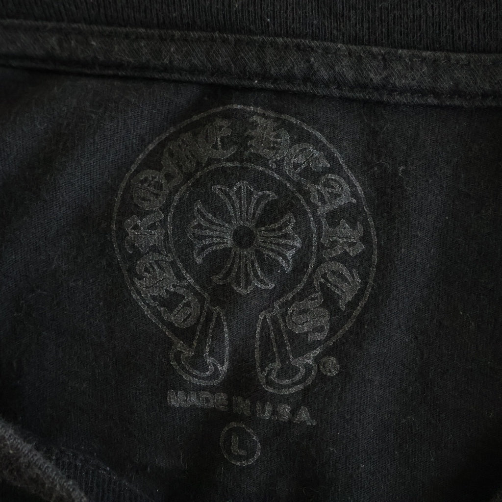 CHROME HEARTS(クロムハーツ) SCROLL RABEL S/S TEE スクロールラベル プリント クルーネック半袖ポケットTシャツ カットソー ブラック