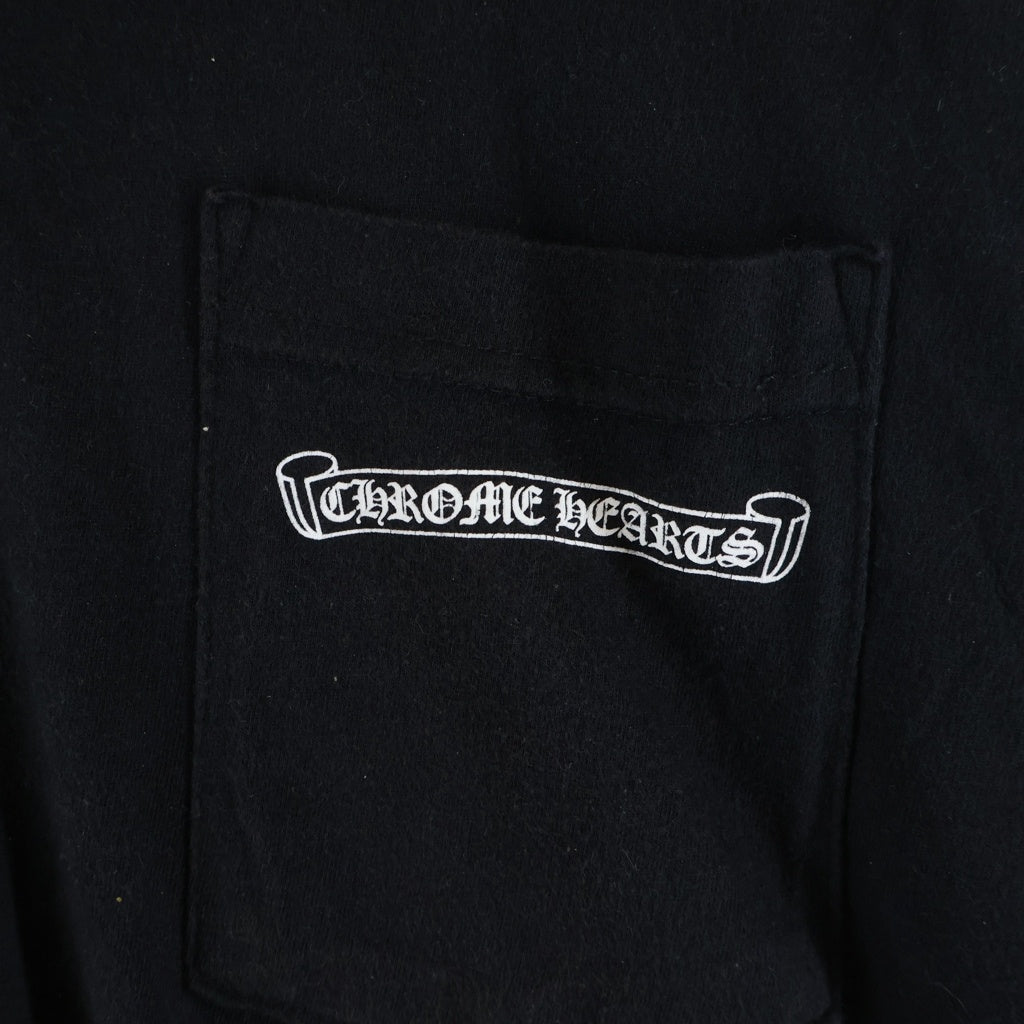 CHROME HEARTS(クロムハーツ) BACK ARCH LOGO SCROLL RAVEL USA PRINT TEE バックアーチ ロゴ スクロール ラベル プリント コットン クルーネック カットソー 半袖 Tシャツ ブラック
