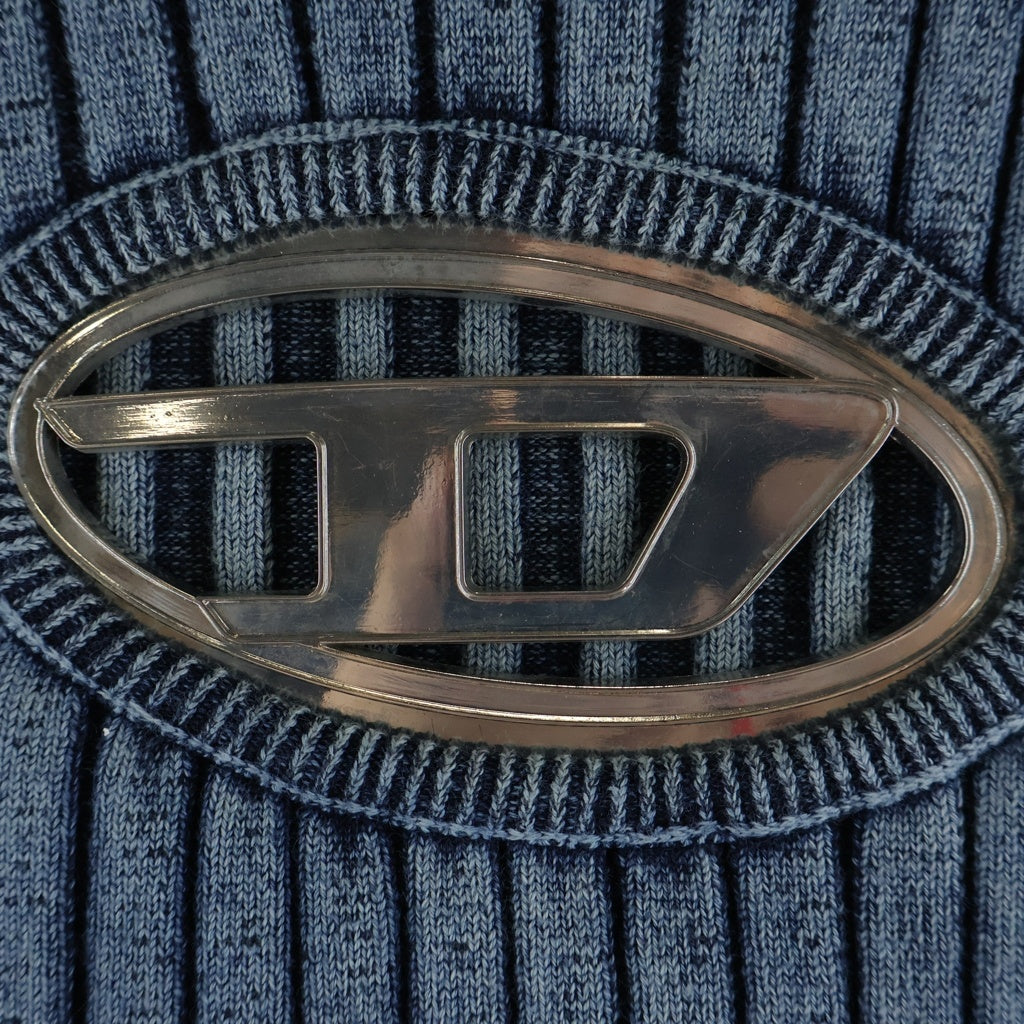 DIESEL(ディーゼル) M-ANCHOR エムアンカー メタルDロゴ クロップドニット セーター レディース ブルー A05768