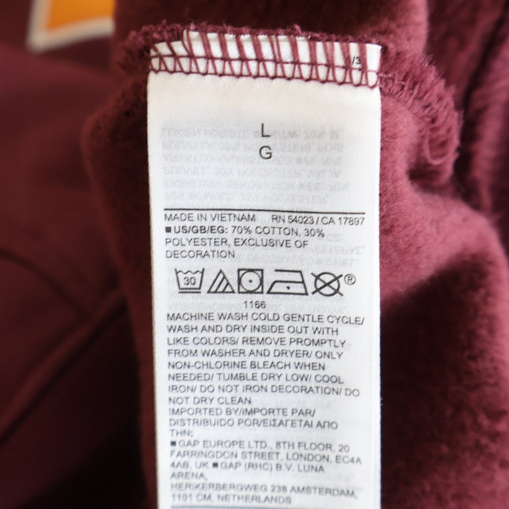 Palace Skateboards(パレススケートボーズ) 24SS ×GAP PAL HOODED SWEATSHIRT ギャップ カレッジロゴ プルオーバーフーデッドパーカー バーガンディ S/427453-03