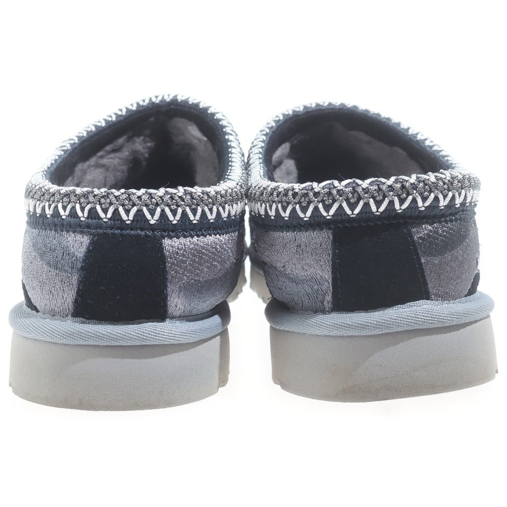 UGG(アグ) 24AW ×PALACE TASMAN SLIPPER BLACK CAMO パレス ブラックカモ 刺繍デザイン タスマンスリッパ ミュール ブラック/パープル 1172070-BKCA