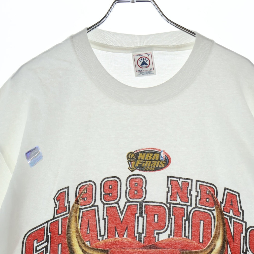 VINTAGE(ヴィンテージ) 90S VINTAGE DEADSTOCK 1998 NBA CHICAGO BULLS ヴィンテージ デッドストック シカゴブルズ クルーネック 半袖Tシャツ カットソー ホワイト/レッド