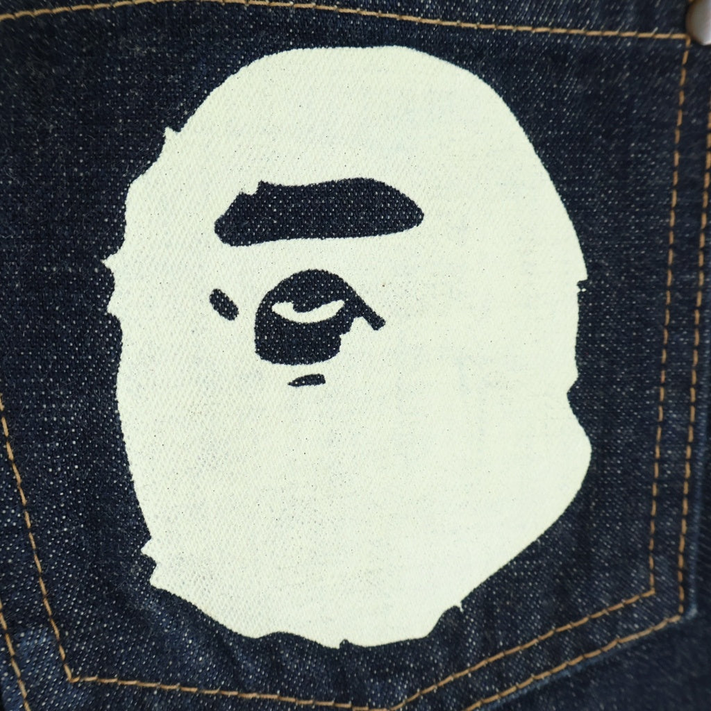 A BATHING APE(アベイシングエイプ) APE HEAD エイプヘッド バックポケットプリント ストレートデニムパンツ レディース インディゴ