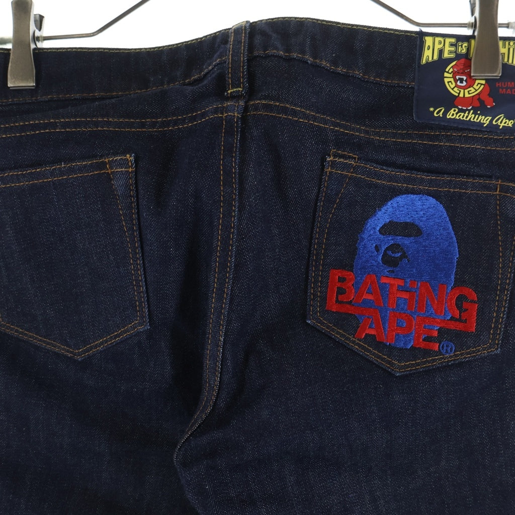 A BATHING APE(アベイシングエイプ) バックポケットエンブロイダリー ローライズ ストレートデニムパンツ レディース インディゴ