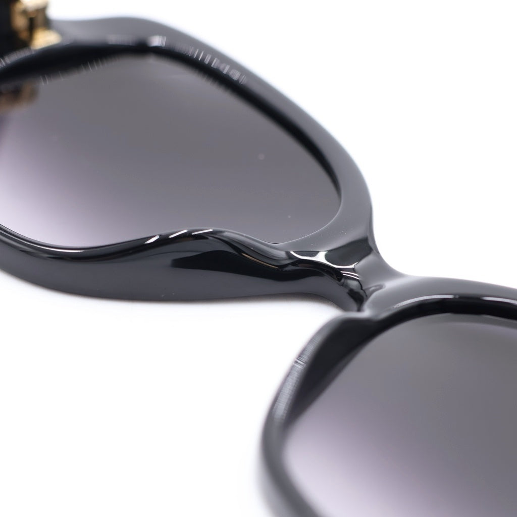 GUCCI(グッチ) GG0762S バタフライフレーム GGロゴテンプル カラーレンズ サングラス メガネ ブラック