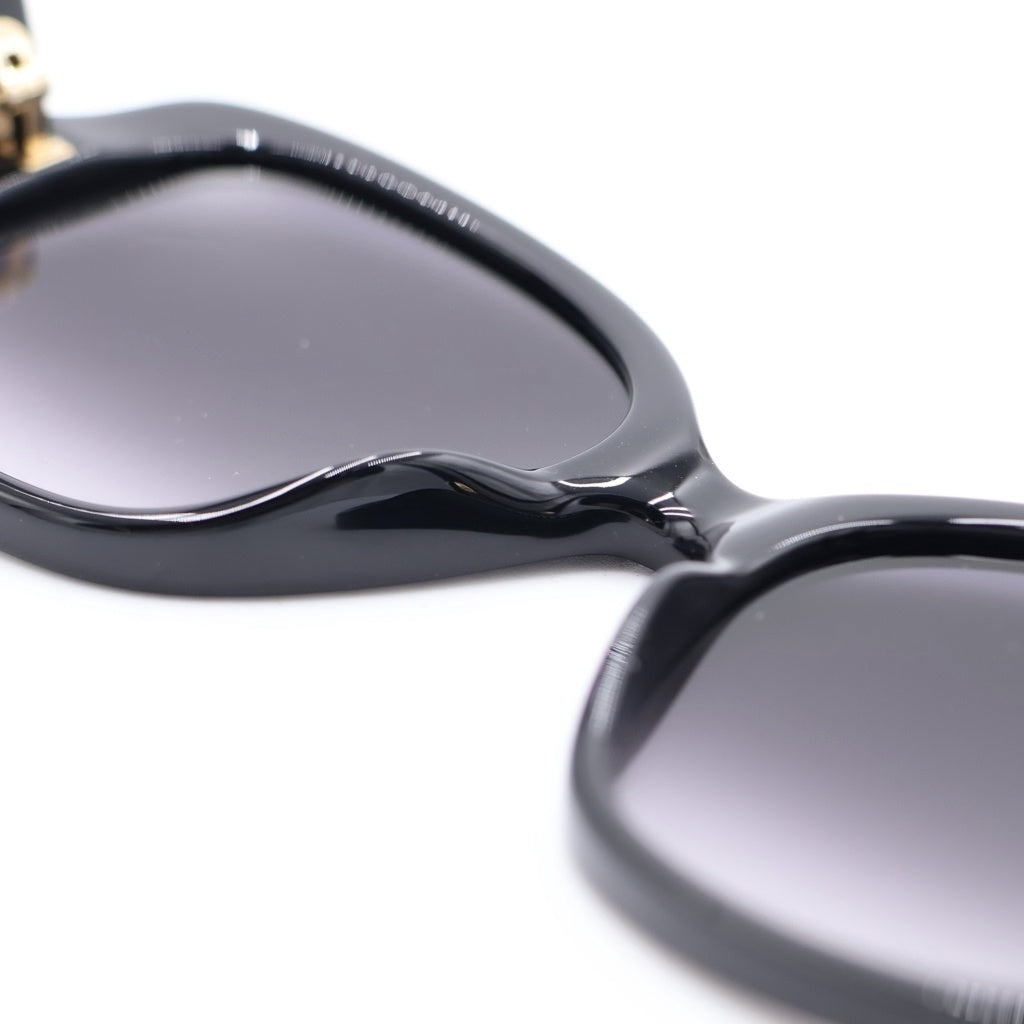 GUCCI(グッチ) GG0762S バタフライフレーム GGロゴテンプル カラーレンズ サングラス メガネ ブラック