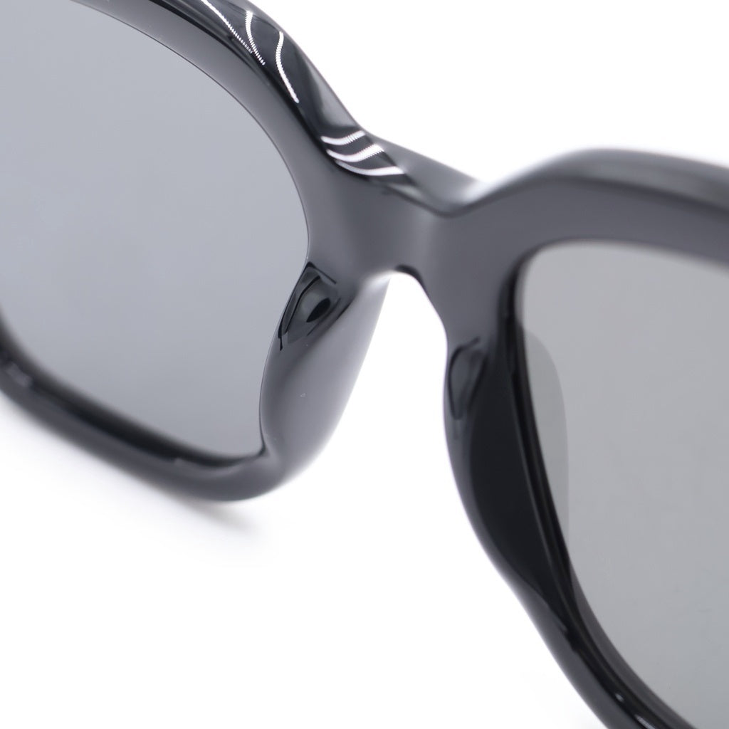 GUCCI(グッチ) GG1338S アジアンフィット ウェリントンフレーム インターロッキングGテンプル カラーレンズ サングラス メガネ ブラック