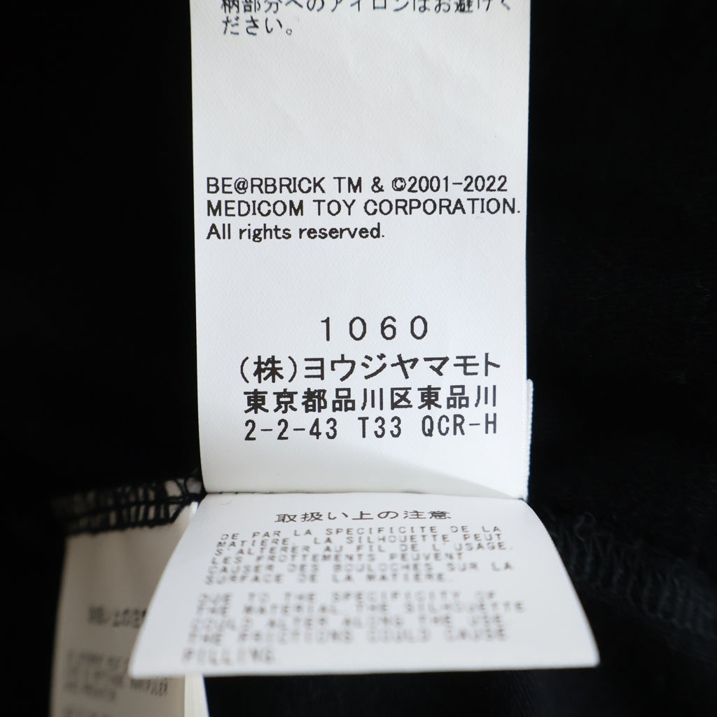 BLACK Scandal Yohji Yamamoto(ブラックスキャンダルヨウジヤマモト) 22SS ×MEDICOM TOY ×内田すずめ ×老月ミカ PATCH T-SHIRT クルーネック半袖Tシャツ カットソー ブラック HG-T43-989