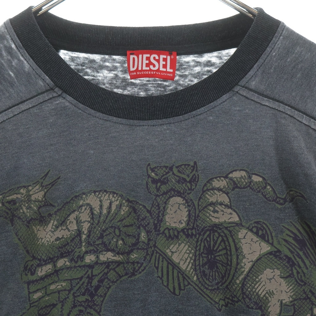 DIESEL(ディーゼル) 26SS T-JORI-A LONG-SLEEVE T-SHIRT WITH GRAPHIC MOTIF グラフィック クルーネック コットン 長袖Tシャツ ロングスリーブ グレー A23002-0WECN