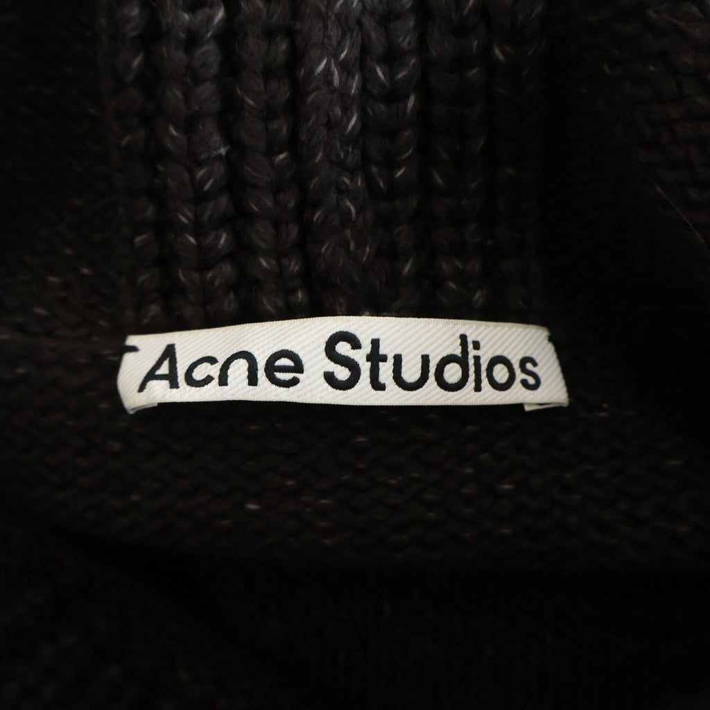 Acne Studios(アクネ ストゥディオズ) バックロゴ刺繍 タートルネック オーバーサイズニットセーター チャコールグレー FN-MN-KNIT000560