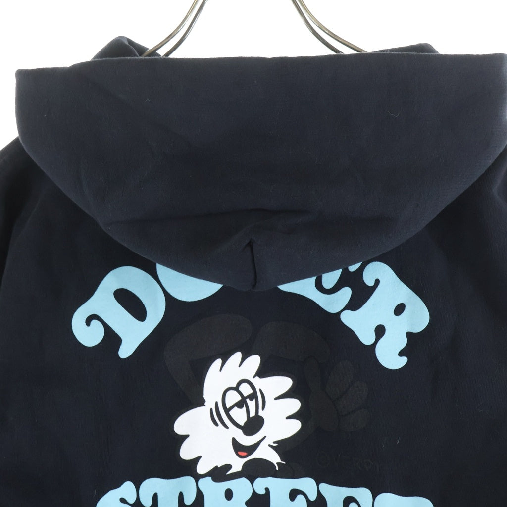 VERDY(ベルディ) ×DOVER STREET MARKET GINZA ドーバーストリートマーケット銀座 フロントプリント プルオーバースウェットパーカー フーディー ブラック