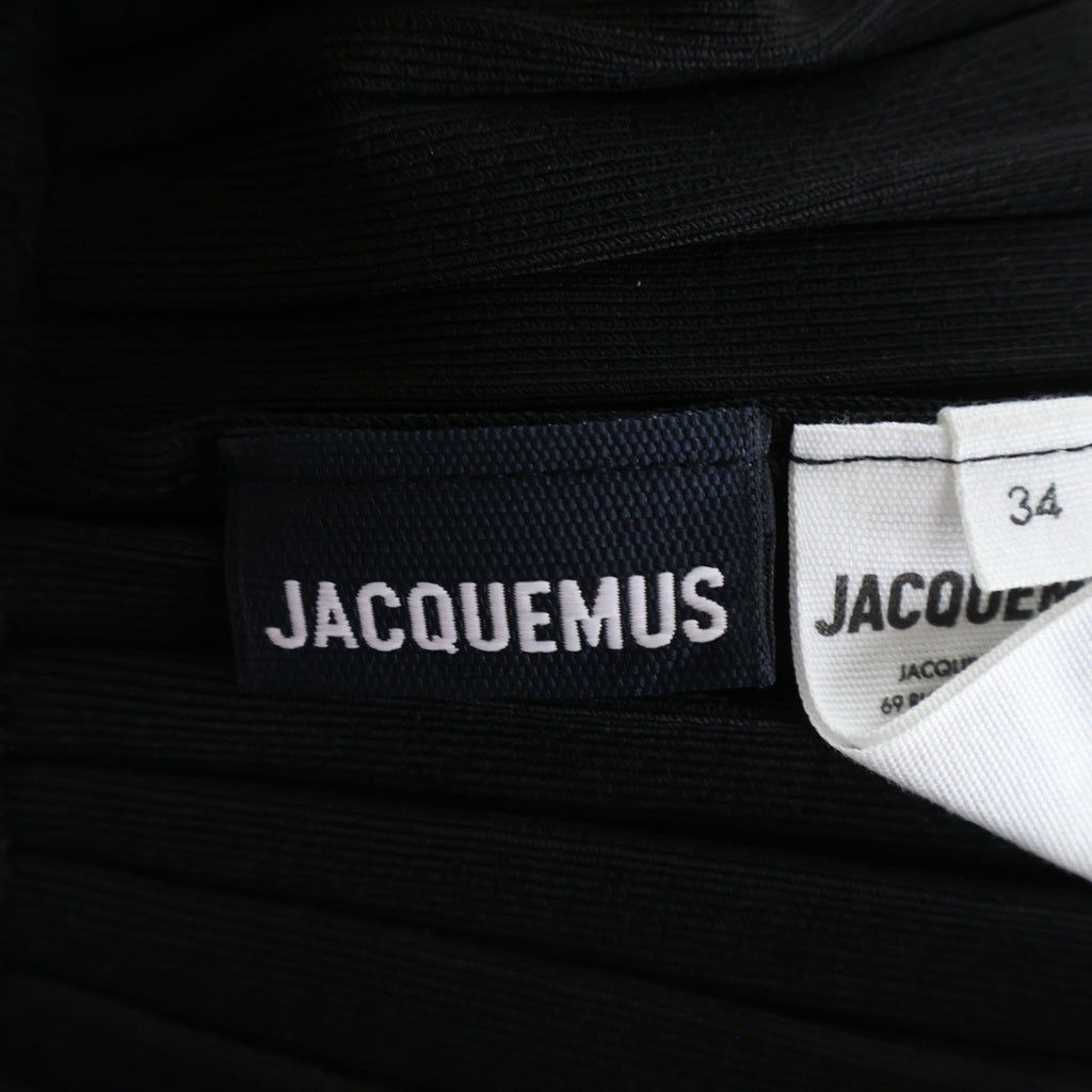 JACQUEMUS(ジャックムス) LE SHORT MAILLE PLISSE ルショートマイルプリッセ プリーツニットミニショーツ ブラック レディースハーフパンツ 241KN436