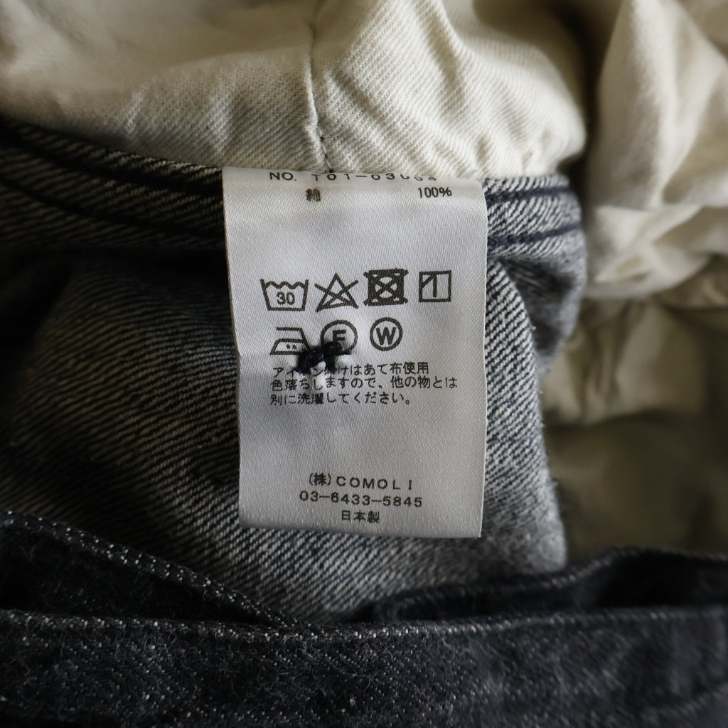 COMOLI(コモリ) 21SS ベルテッド ウォッシュド ボタンフライ テーパードデニムパンツ ジーンズ ブラック T01-03004