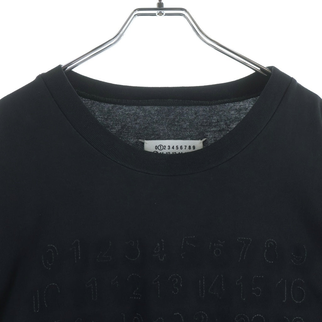 Maison Margiela(メゾンマルジェラ) カレンダーロゴエンブロイダー クルーネック半袖Tシャツ カットソー ブラック S50GC0705 S24567