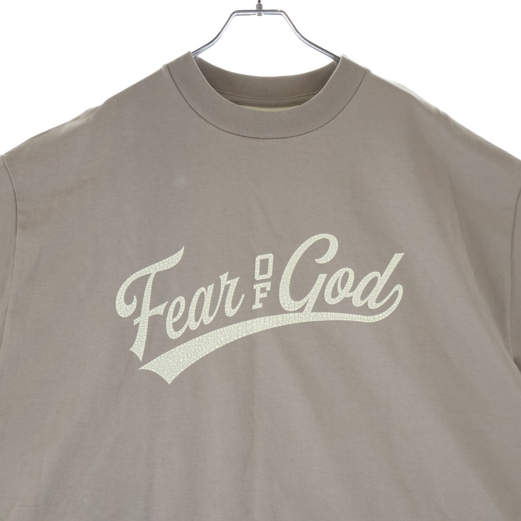 FEAR OF GOD ESSENTIALS(フィアオブゴッド エッセンシャルズ) MERCH TEE マーチ 両面ロゴプリント カットオフ Tシャツ 半袖カットソー ベージュ