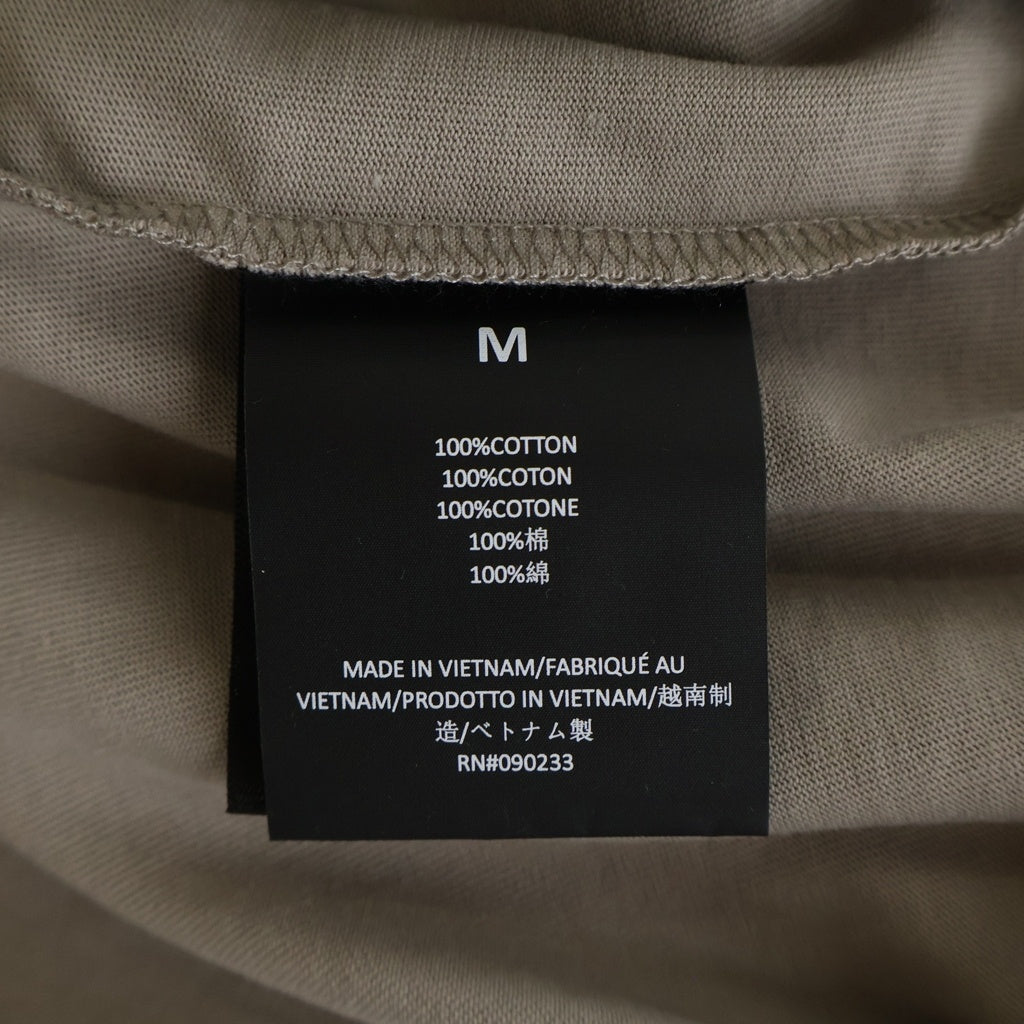 FEAR OF GOD ESSENTIALS(フィアオブゴッド エッセンシャルズ) MERCH TEE マーチ 両面ロゴプリント カットオフ Tシャツ 半袖カットソー ベージュ