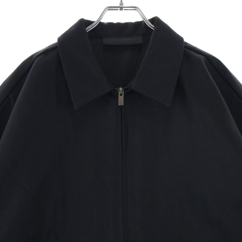 FEAR OF GOD ESSENTIALS(フィアオブゴッド エッセンシャルズ) ジップアップ ナイロン スタンドカラー ジャケット ブラック 8325-343-1900