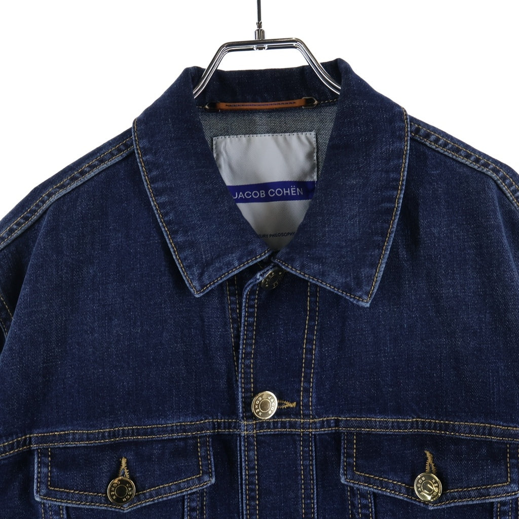 JACOB COHEN(ヤコブ コーエン) ロゴパッチ フラップポケット ストレッチ デニム トラッカージャケット インディゴ UH00281S3736762D