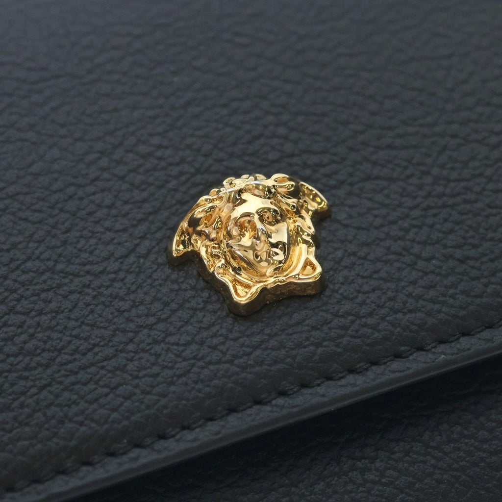 VERSACE(ヴェルサーチ) メデューサデザイン フラップ レザーロングウォレット ブラック 1015580 レディース