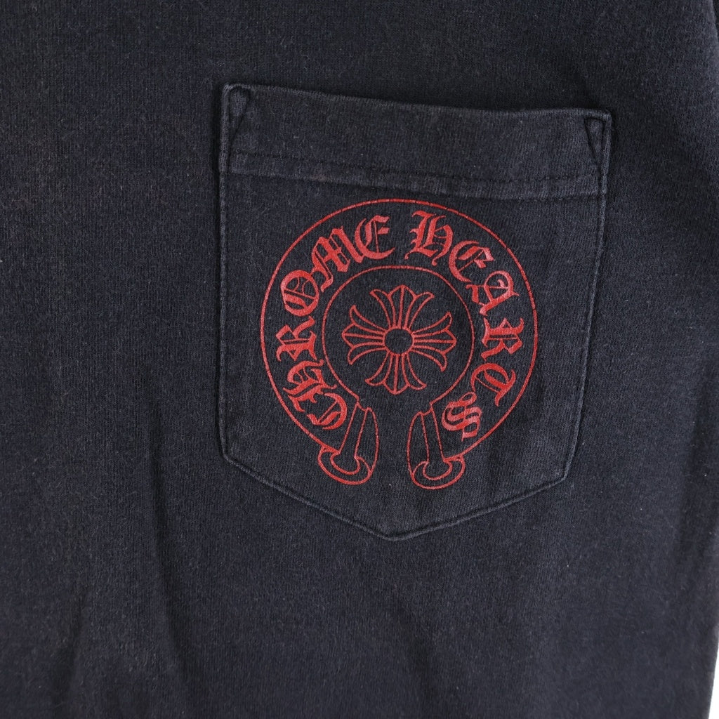 CHROME HEARTS(クロムハーツ) OLD HORSESHOE S/S POCKET T-SHIRT オールド バックサークルロゴプリント クルーネック半袖Tシャツ カットソー ブラック/レッド