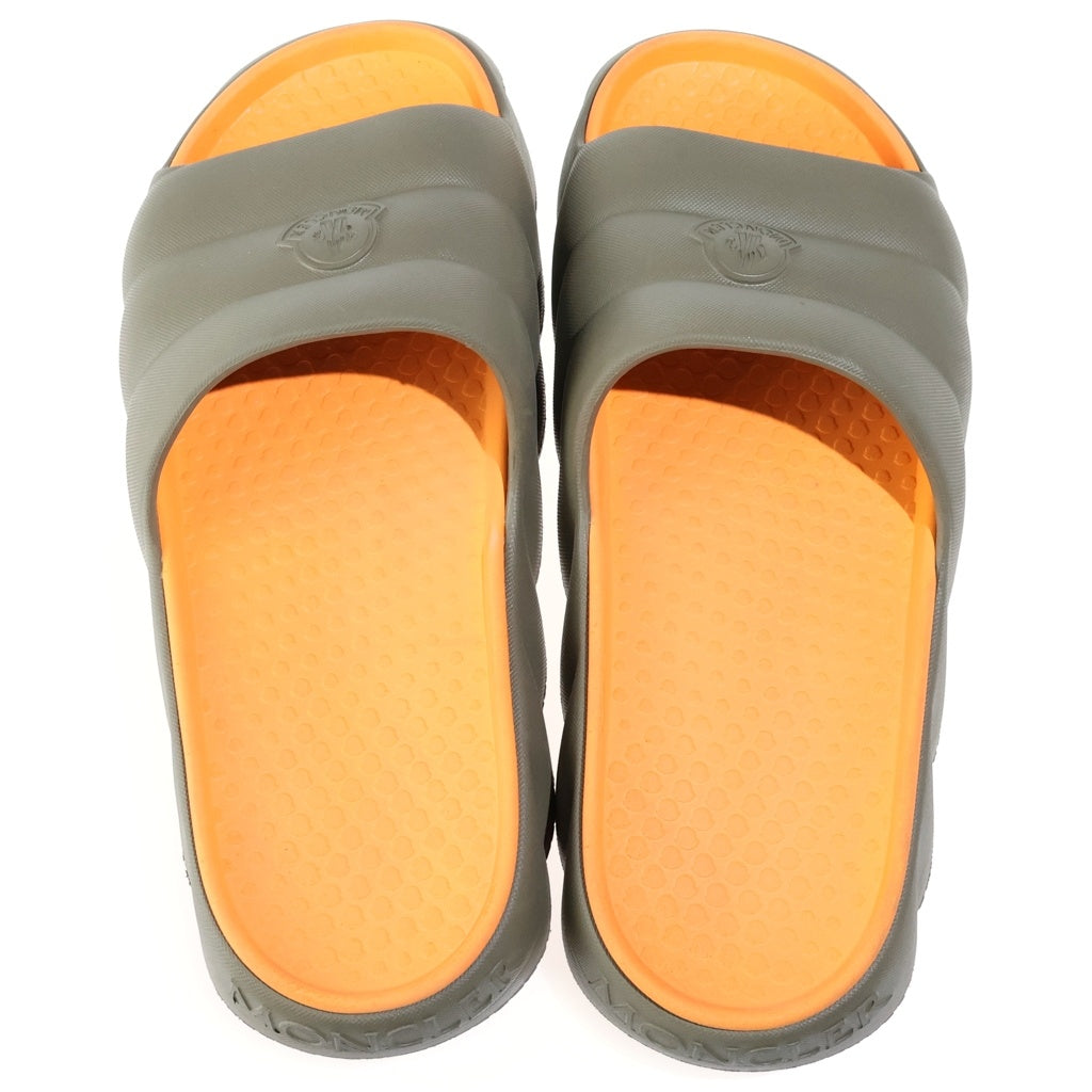 MONCLER(モンクレール) LILO SLIDES リロ ラバーロゴ フラットサンダル オリーブ/オレンジ