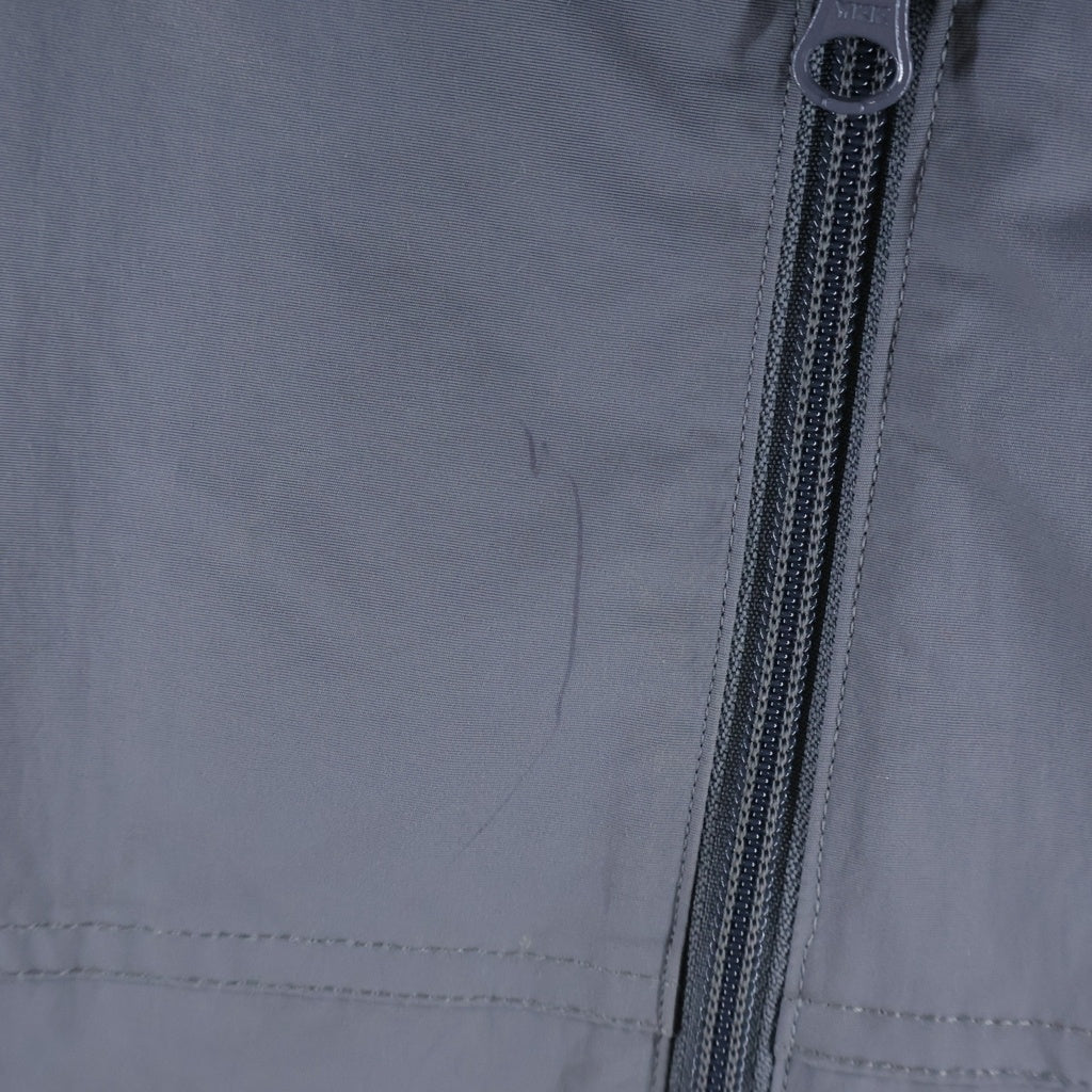 Carhartt WIP(カーハート ダブリューアイピー) SWIZZLE WINDBREAKER スウィズル ウィンドブレーカー フーデッド ナイロンジャケット グレー A241005