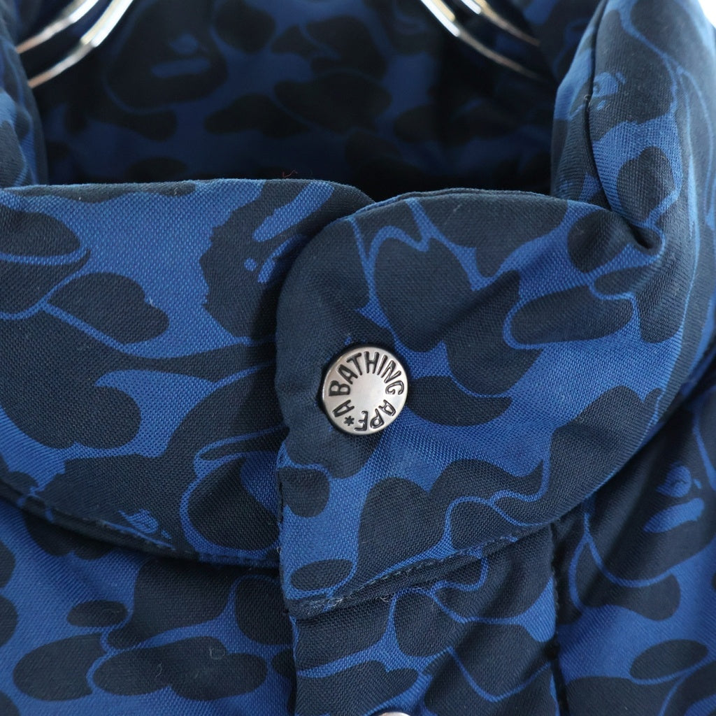 A BATHING APE(アベイシングエイプ) カモ柄 中綿 スナップボタンベスト ブルー 001GDA201049X