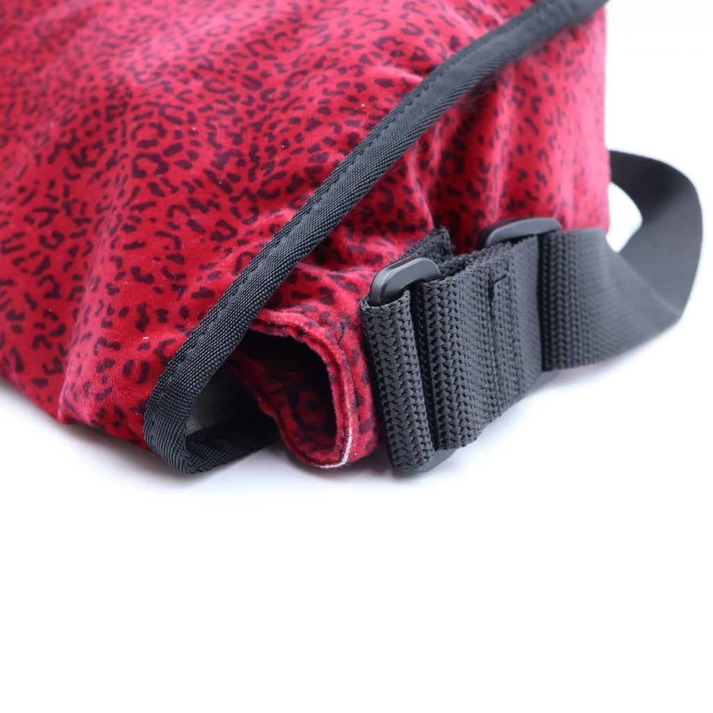 SUPREME(シュプリーム) 25AW Velvet Small Messenger Bag レオパード ベルベッド スモール メッセンジャーバッグ レッド レディース