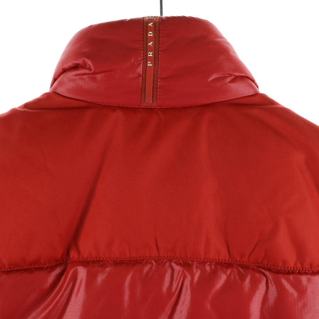 PRADA SPORT(プラダ スポーツ) ロゴワッペン付き ジップアップ ナイロンダウンベスト レッド SGV833