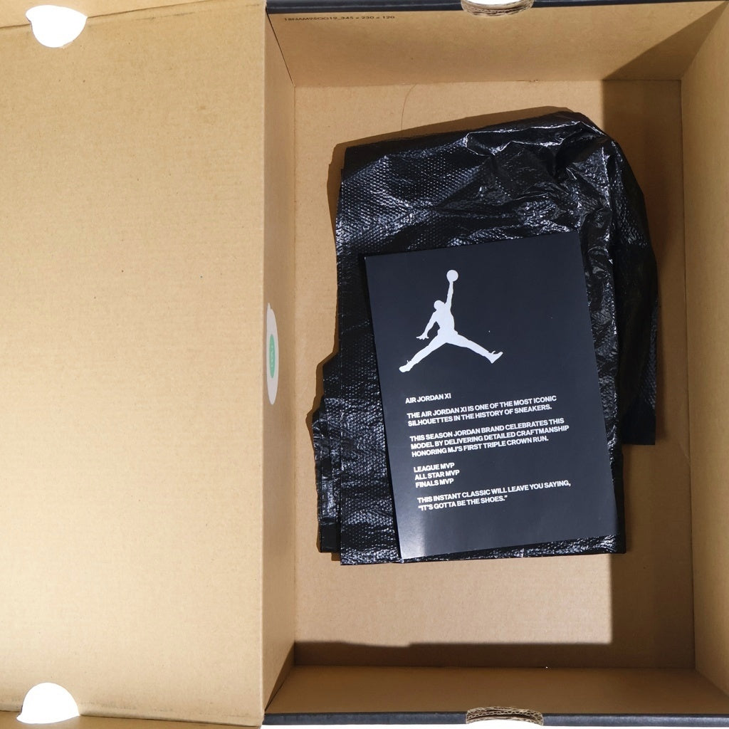 NIKE(ナイキ) AIR JORDAN Bred エアジョーダン 11 ブレッド ハイカットスニーカー ブラック/レッド US10/28cm 378037-061