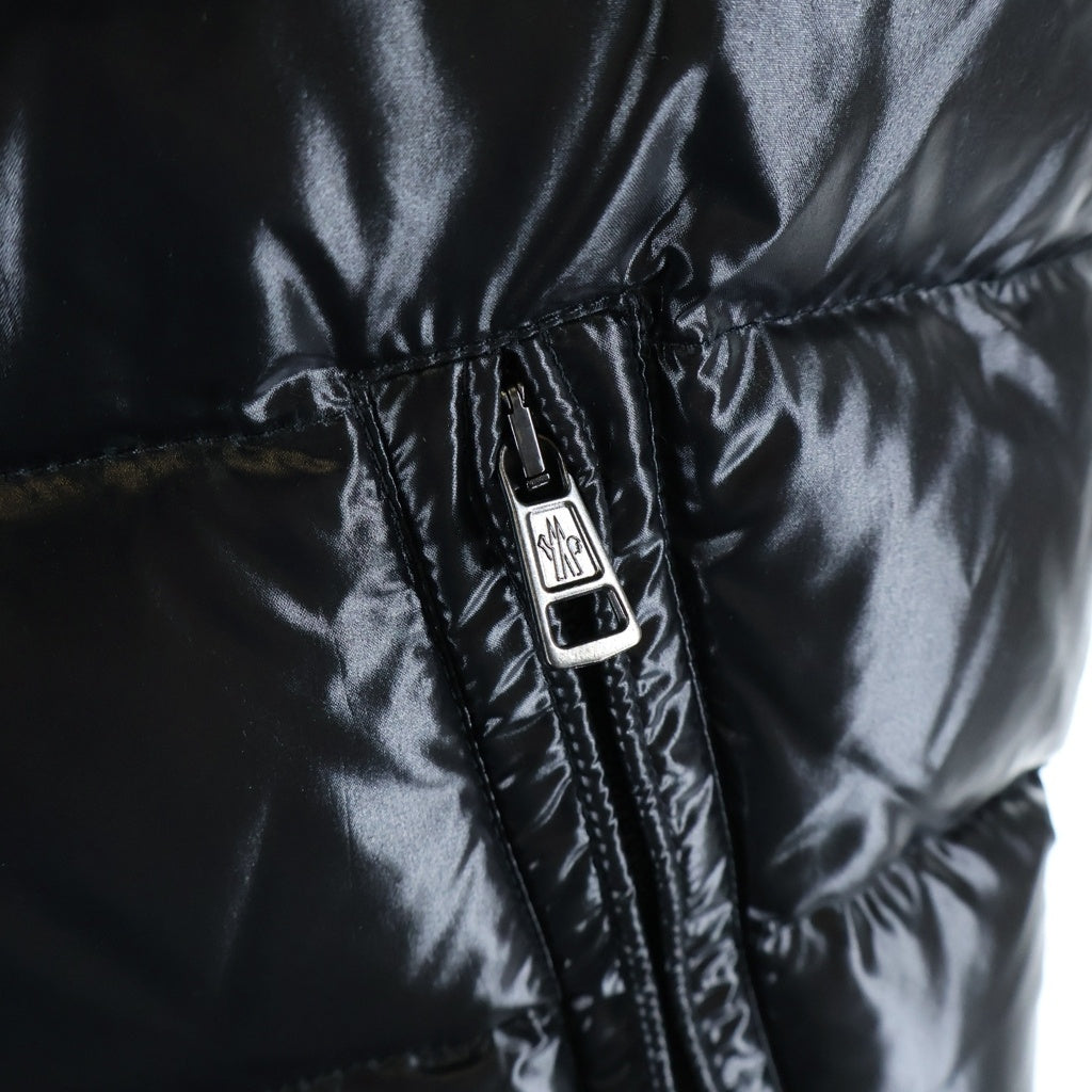 MONCLER(モンクレール) TIB GILET ロゴワッペン ダウンベスト ブラック 420914335005 68950