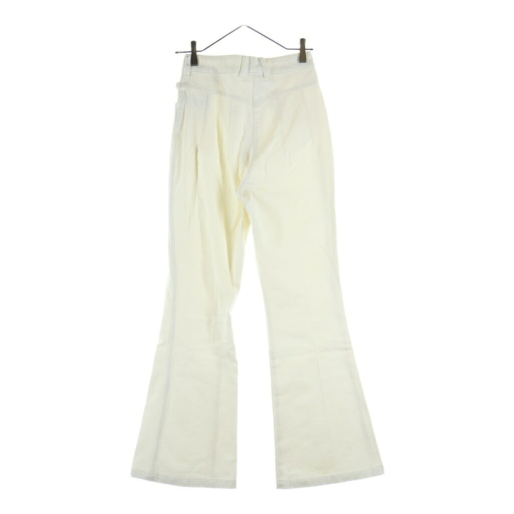 PATOU(パトゥー) 23SS ロゴプレート ボタンフライ ハイウエスト フレアデニムパンツ ホワイト 23S-TR030-0081