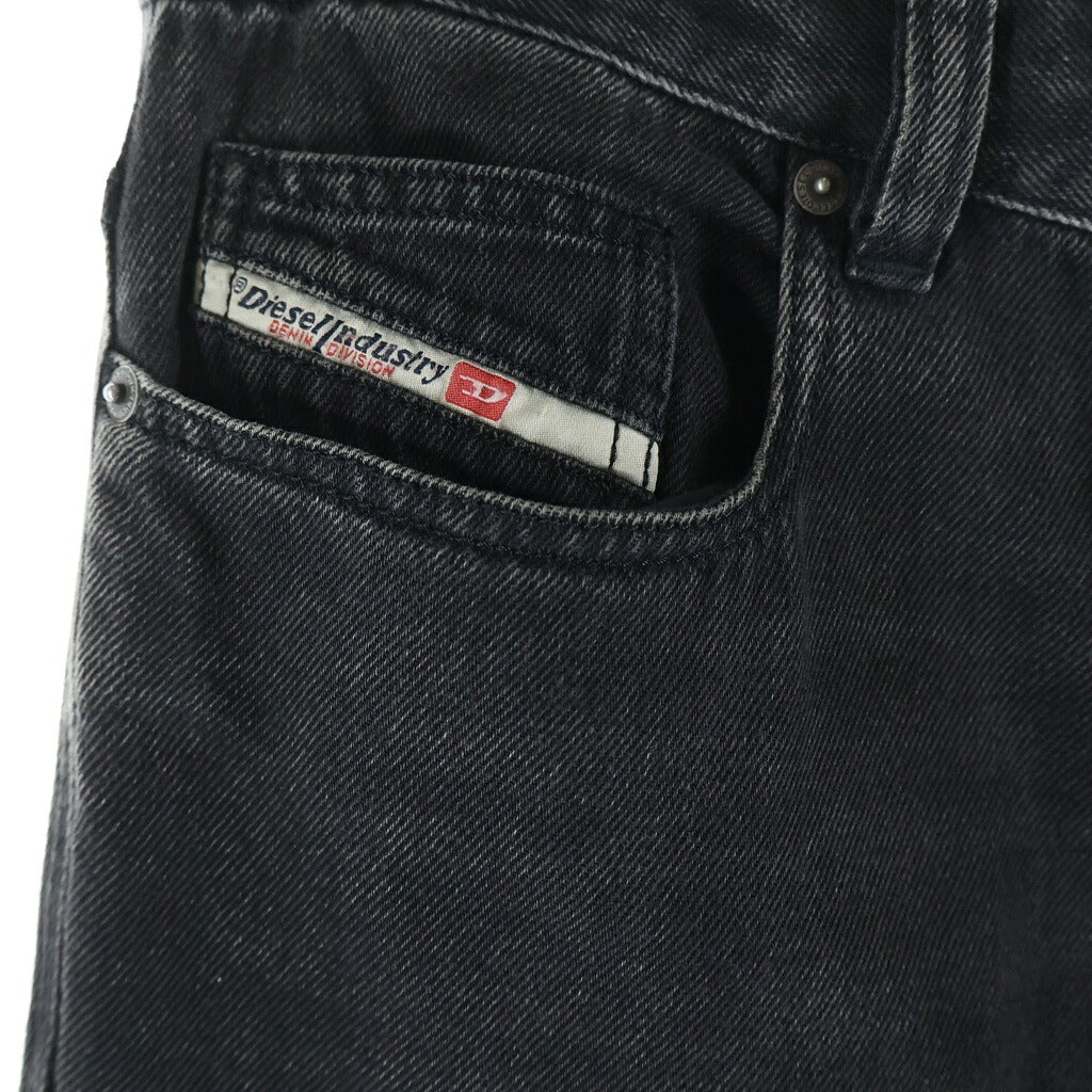 DIESEL(ディーゼル) 2001 D-MACRO マクロ ボタンフライデニムパンツ ブラック A11598