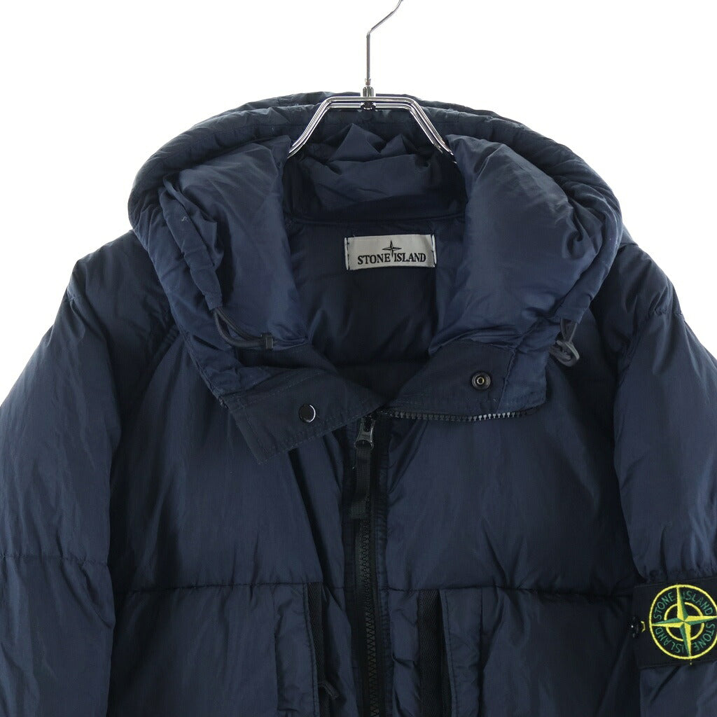 STONE ISLAND(ストーンアイランド) GARMENT DYED CRINKLE REPS RECYCLED NYLON DOWN ガーメントダイ ナイロンレップス フーデッド ダウンジャケット ネイビー 791540723