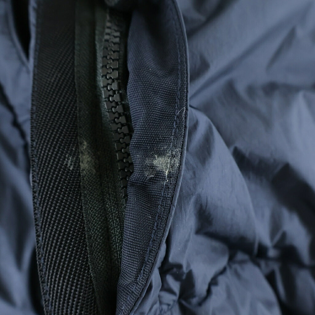 STONE ISLAND(ストーンアイランド) GARMENT DYED CRINKLE REPS RECYCLED NYLON DOWN ガーメントダイ ナイロンレップス フーデッド ダウンジャケット ネイビー 791540723