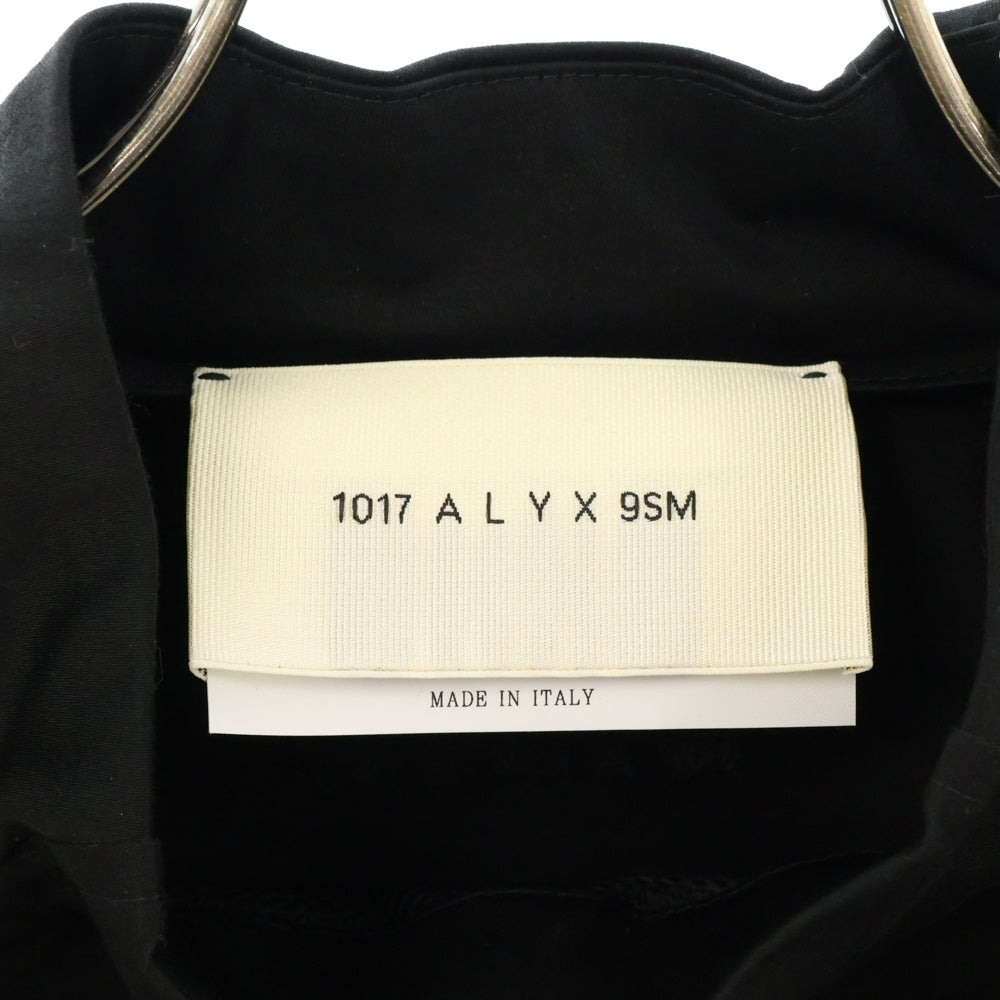 1017 ALYX 9SM(アリクス) フロントロゴ刺繍 ショルダージップ プルオーバー ジャケット ブラック/ホワイト