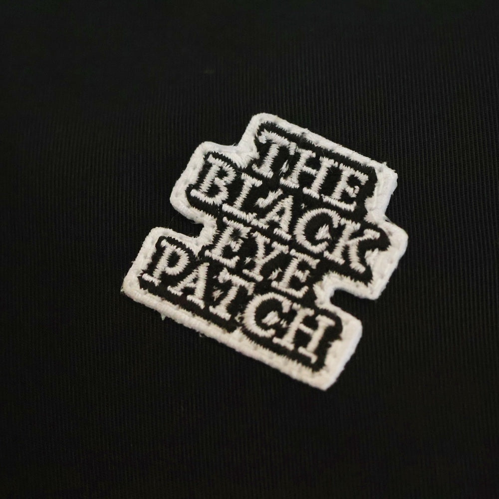 THE BLACK EYE PATCH(ブラックアイパッチ) ロゴパッチ付き 内ボア ジップアップジャケット ブラック