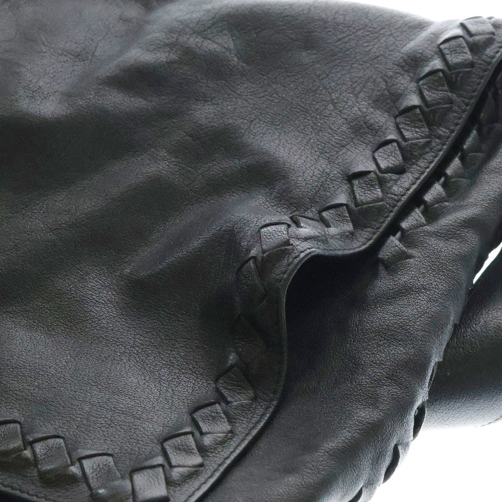 BOTTEGA VENETA(ボッテガヴェネタ) イントレチャート レザー メッセンジャーバッグ ショルダーバッグ ブラック