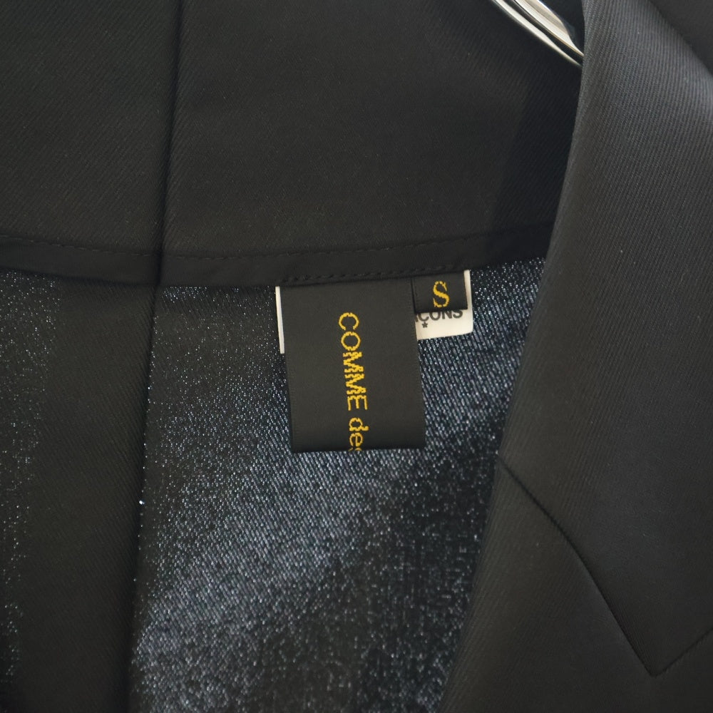 COMME des GARCONS(コムデギャルソン) ピークドラペル フロントフック 変形パターン ジャケット ブラック GI-J018